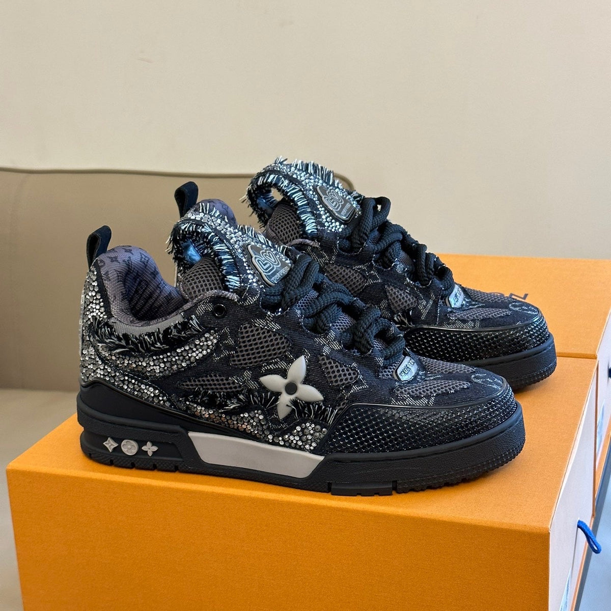 LOU TRAINERS