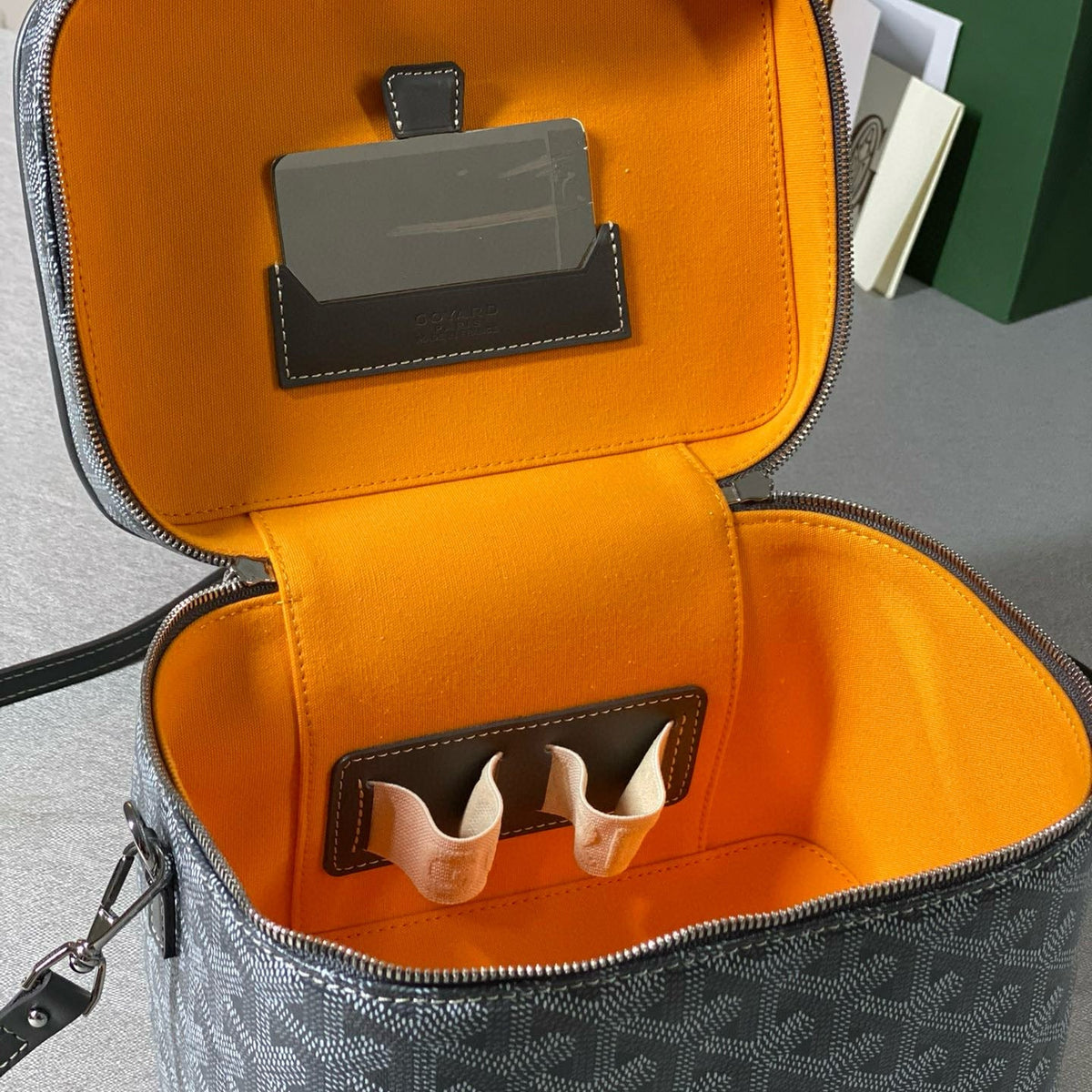 GOYA MUSE VANITY CASE