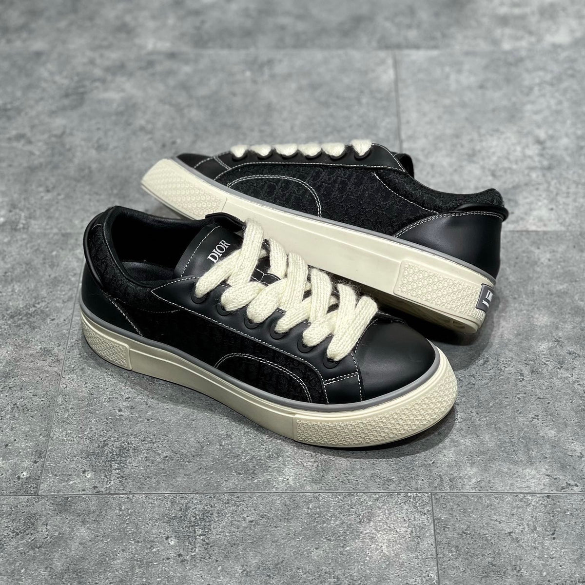 CD B33 SNEAKER