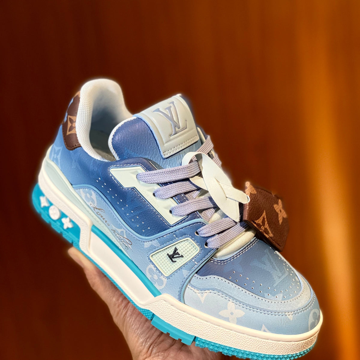 LOU SNEAKERS
