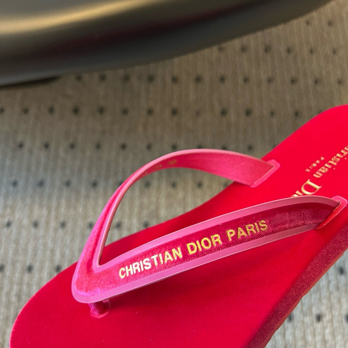 CD THONG SANDAL