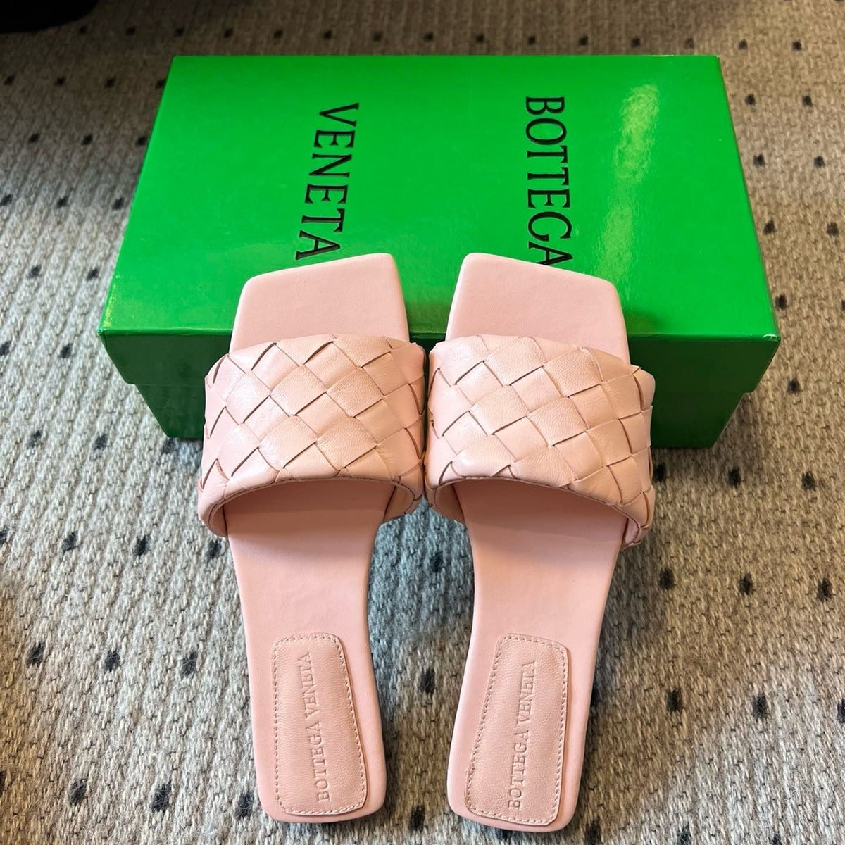 BOTT V SANDALS
