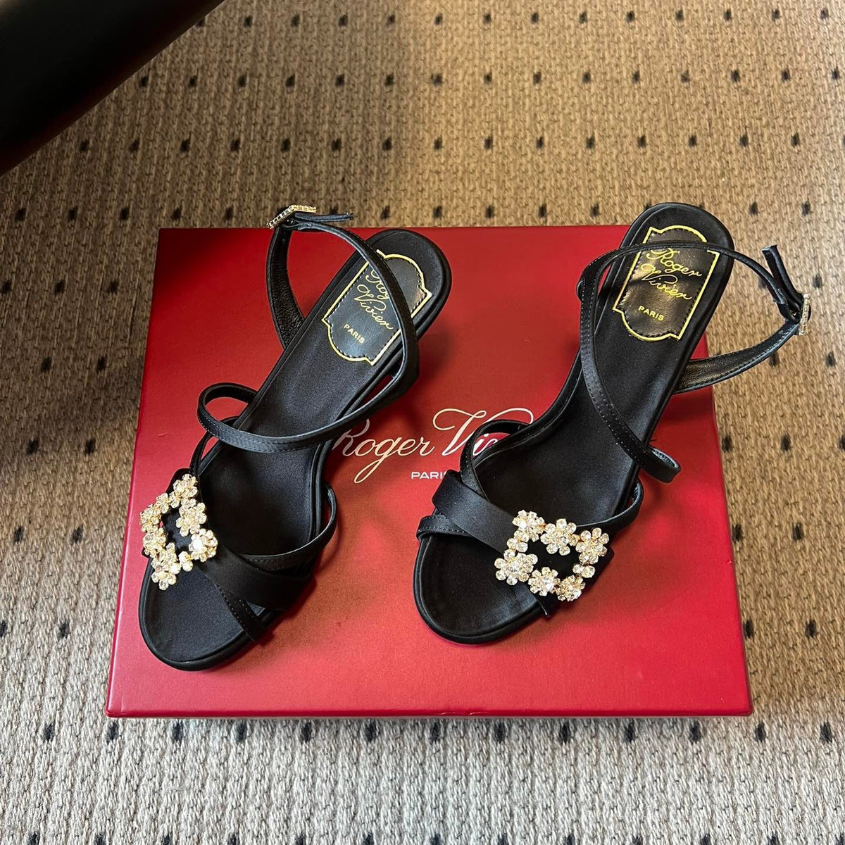 ROGER V HEELS