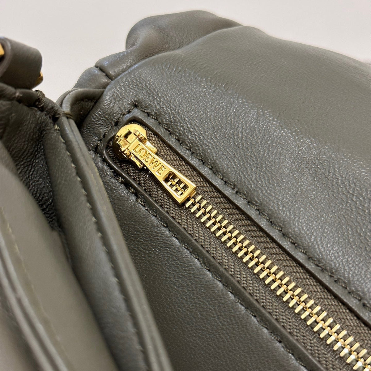 LOEW PUFFER GOYA BAG