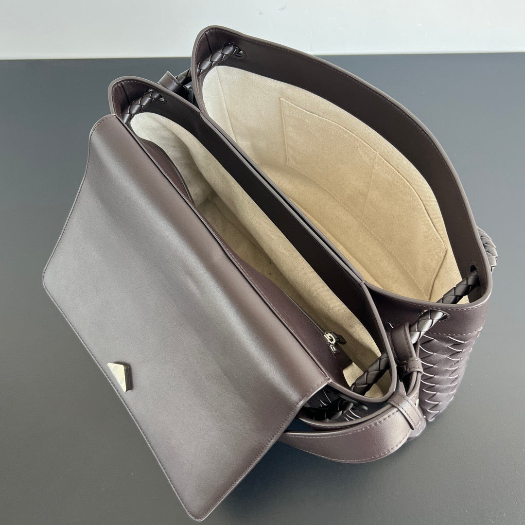 BOTT V ANDIAMO MESSENGER BAG
