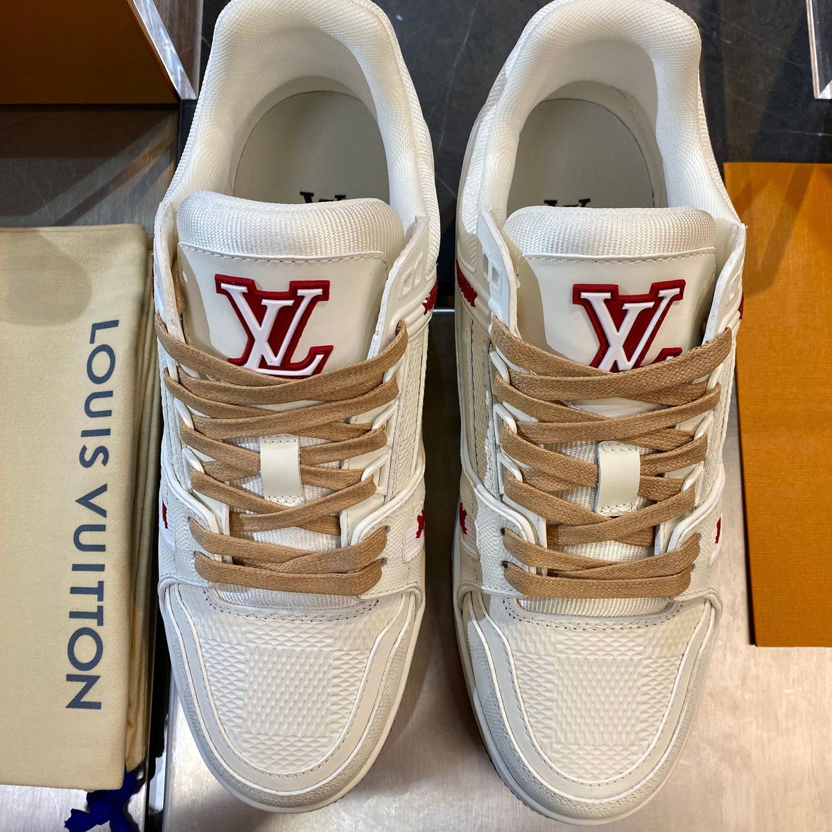LOU TRAINERS
