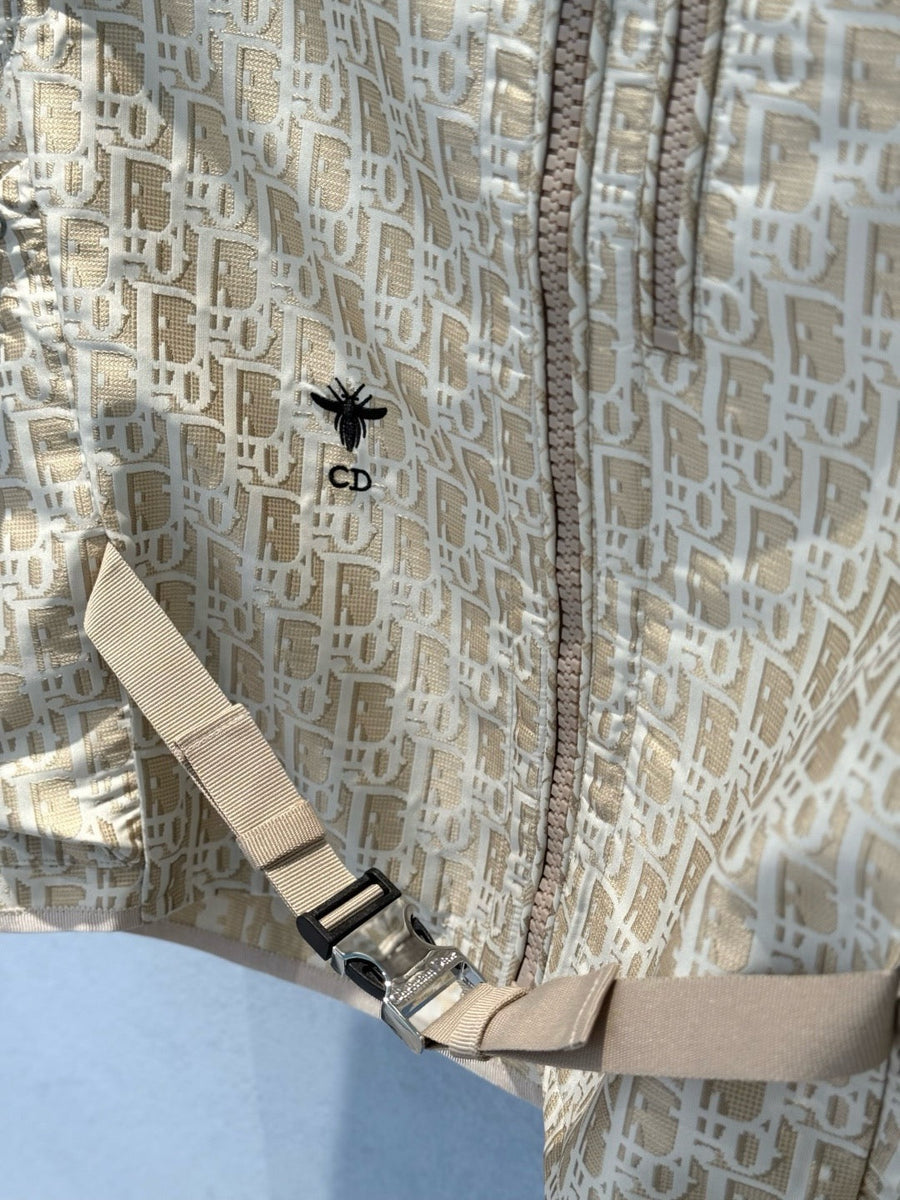 CD VEST