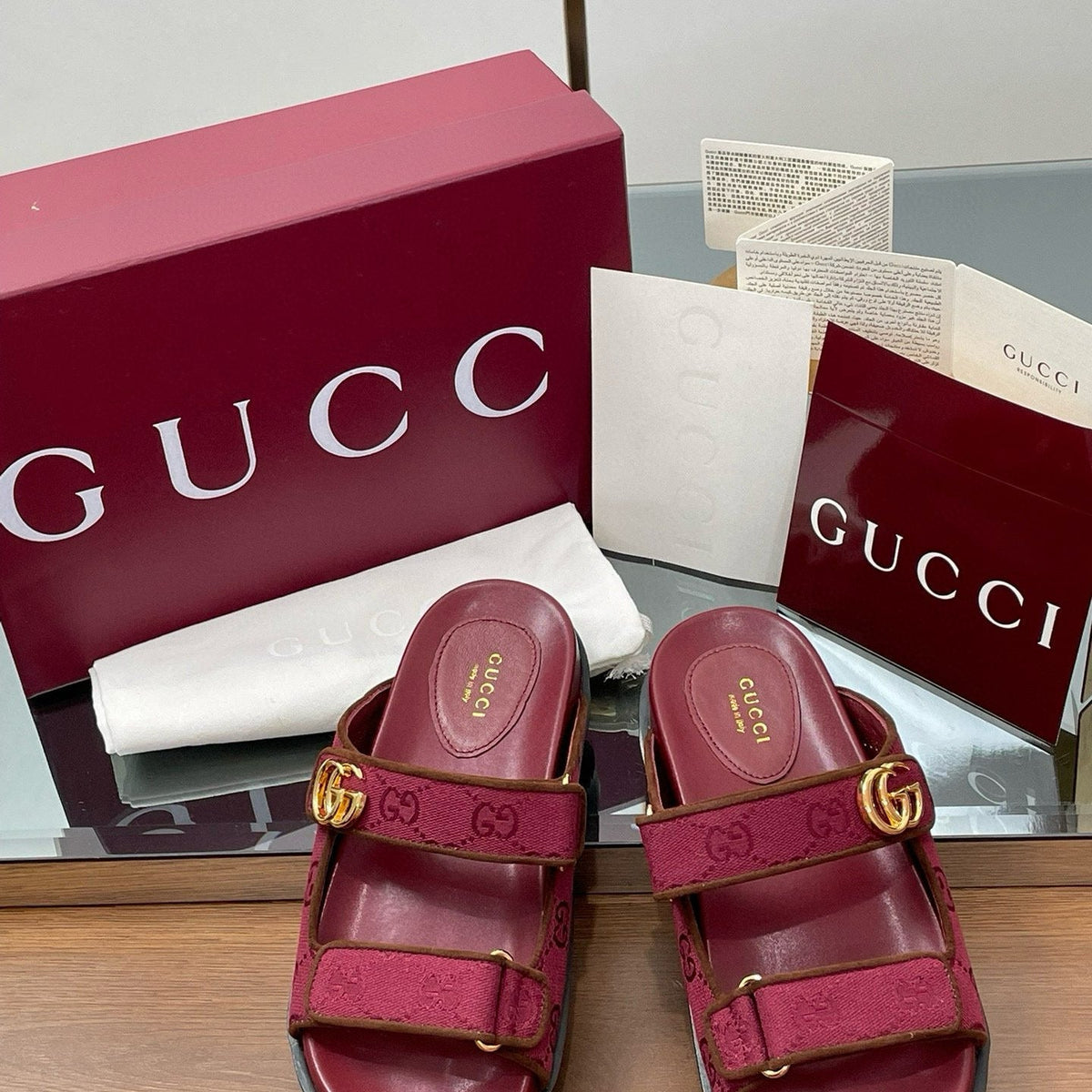 GG SANDALS