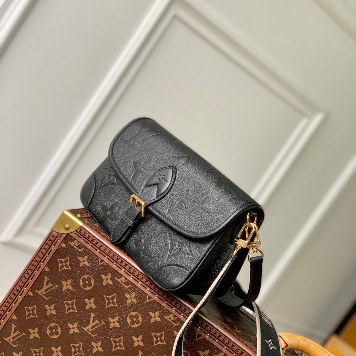 LOU DIANE SATCHEL BAG