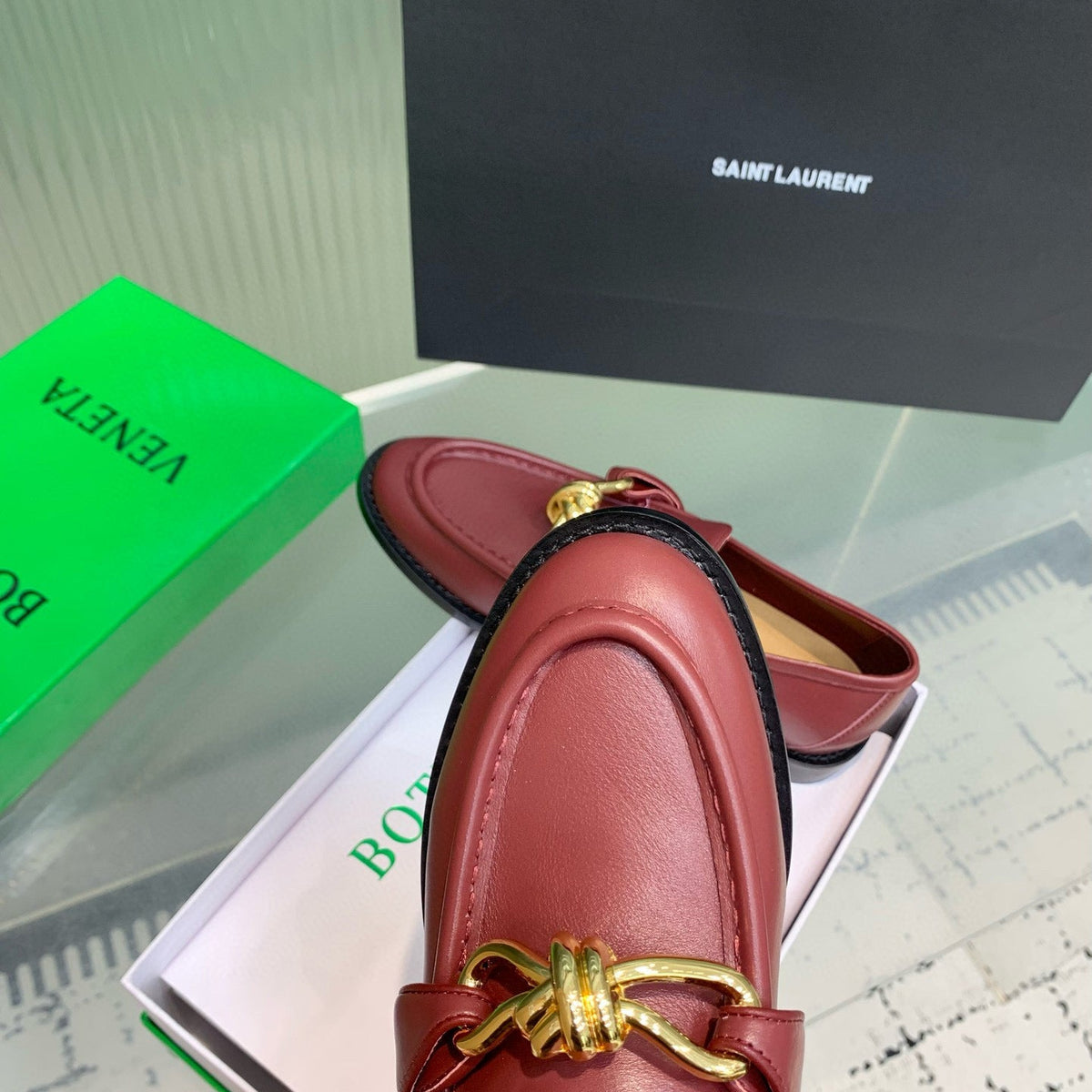 BOTT LOAFERS
