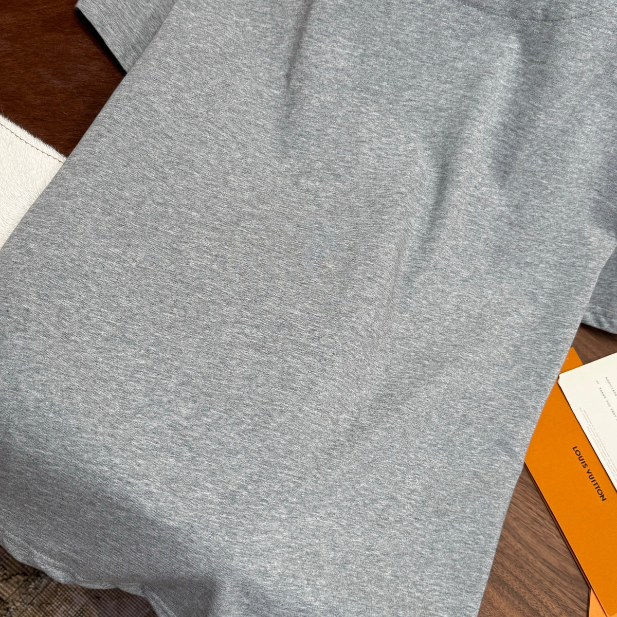 LOU T-SHIRT