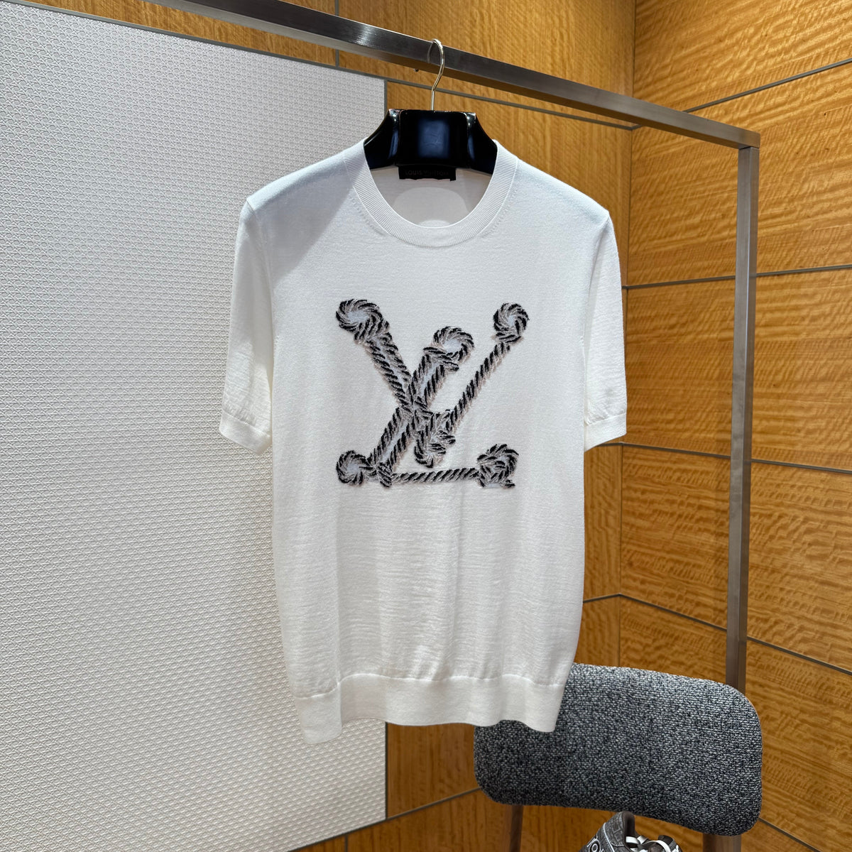 LOU T-SHIRT