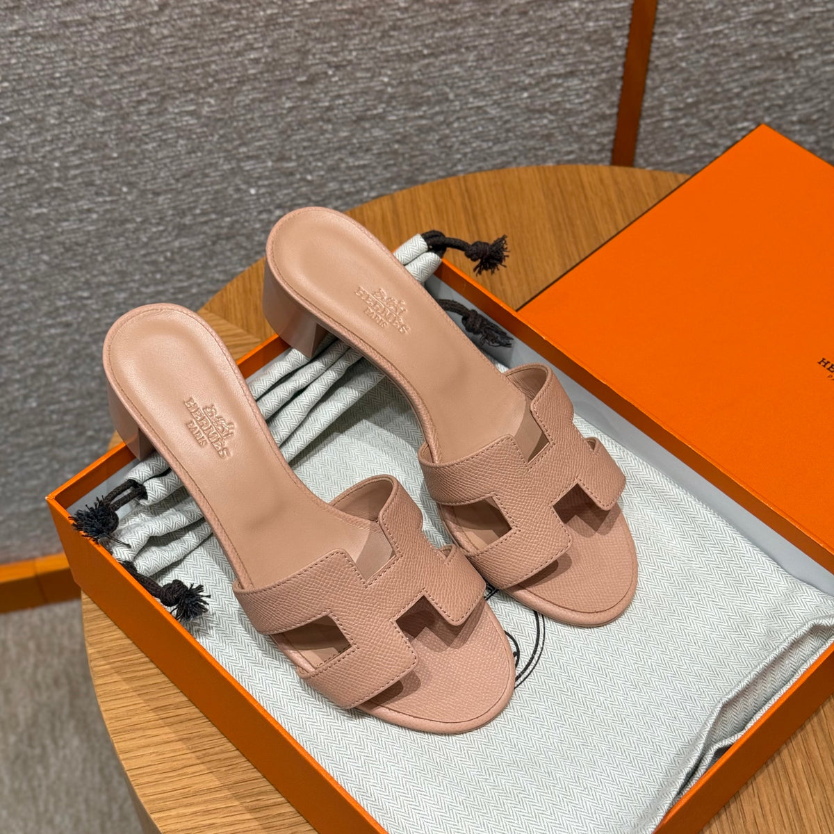 HERM OASIS SANDALS