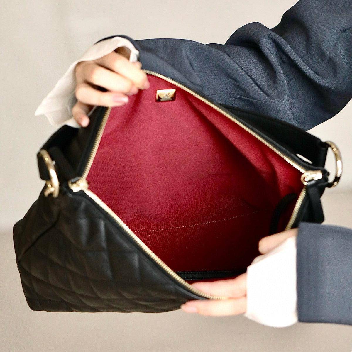 CC 23B HOBO BAG