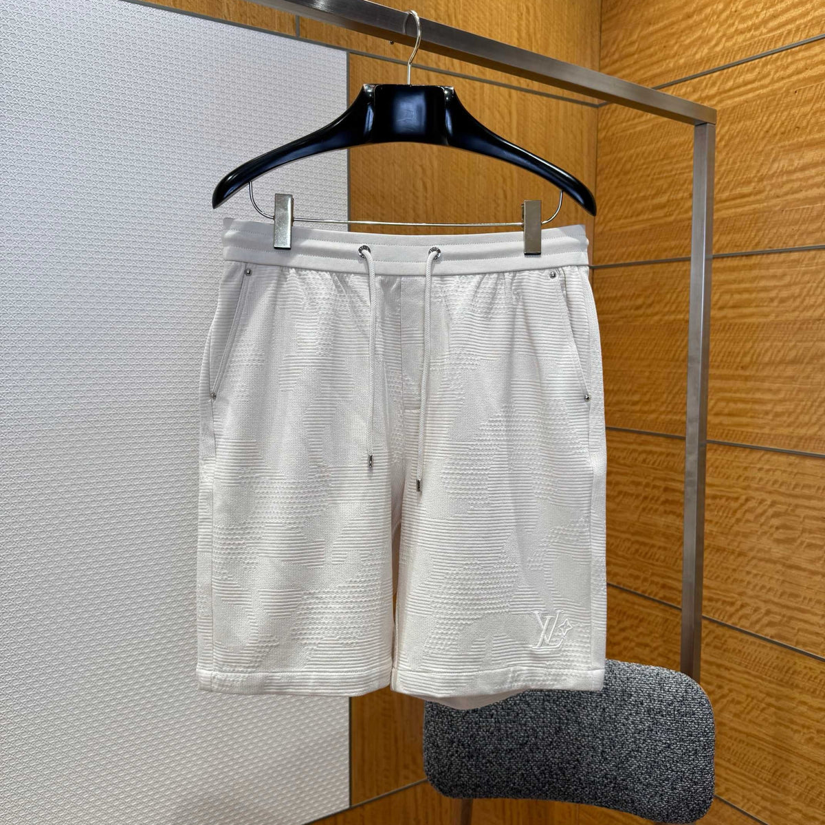 LOU SHORTS