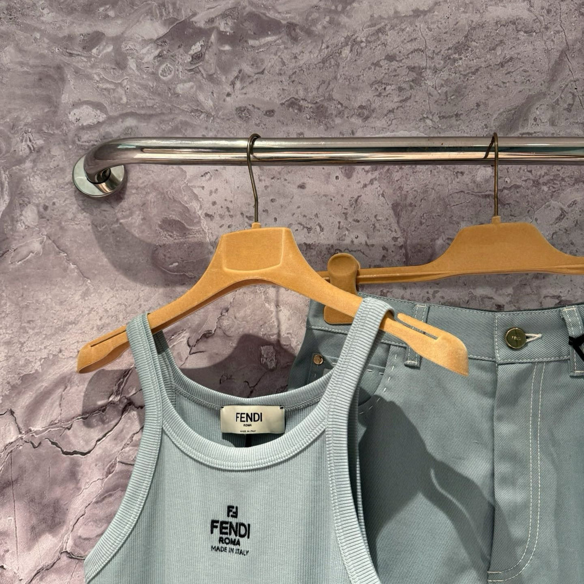 FEN TANK TOP