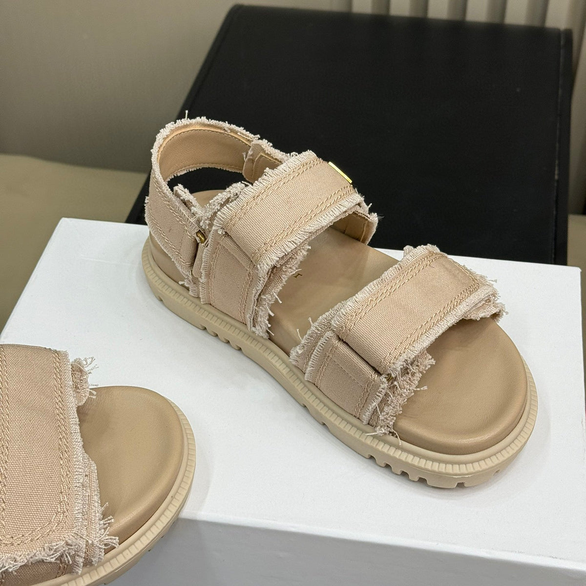 CD SANDALS