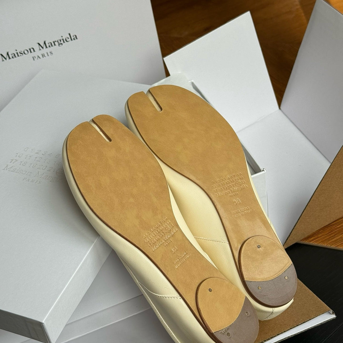 MAISON M TABI BALLET FLATS