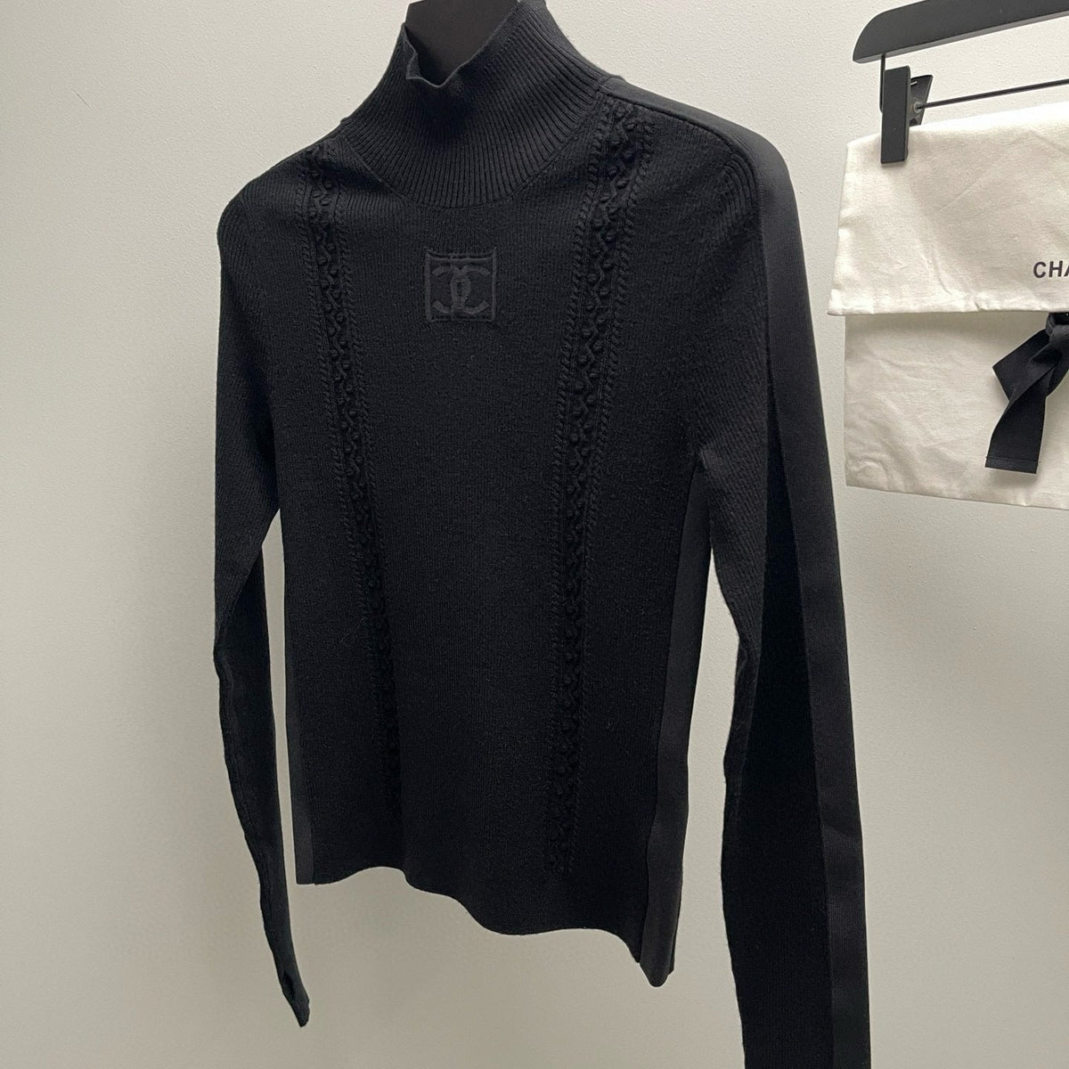 CC TURTLENECK