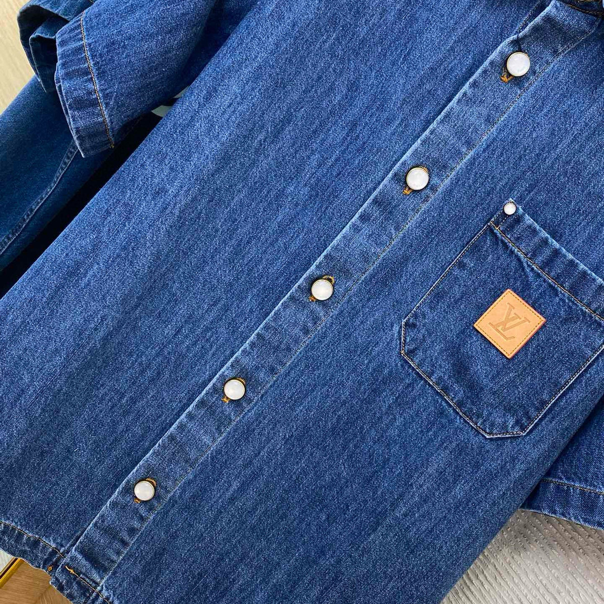 LOU DENIM SHIRT