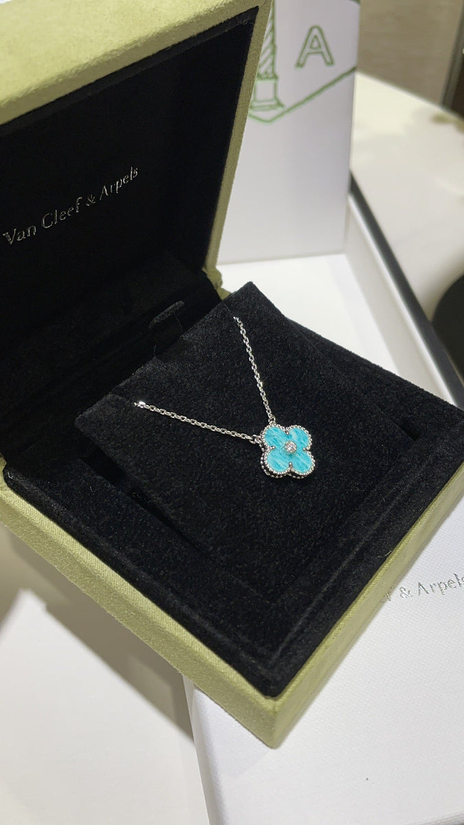 VAN C NECKLACE