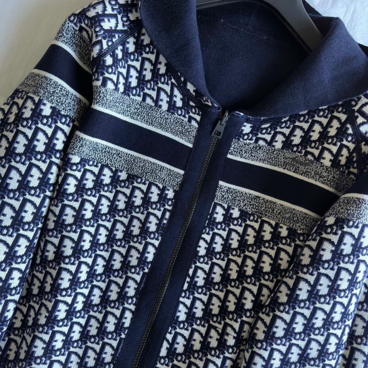 CD ZIP HOODIE