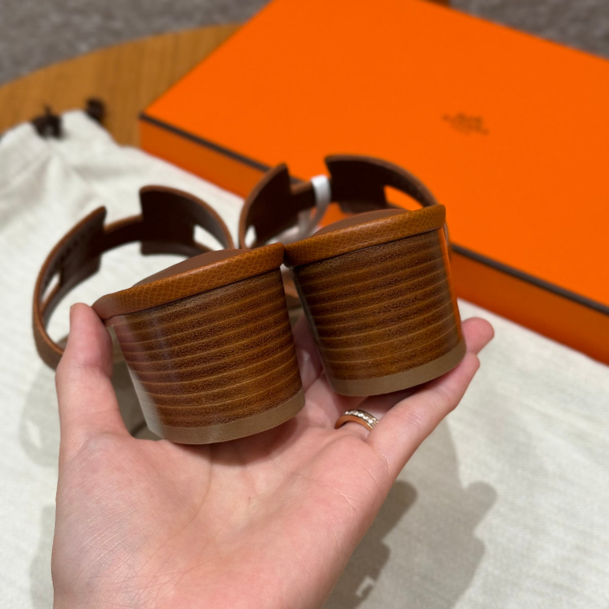 HERM OASIS SANDALS
