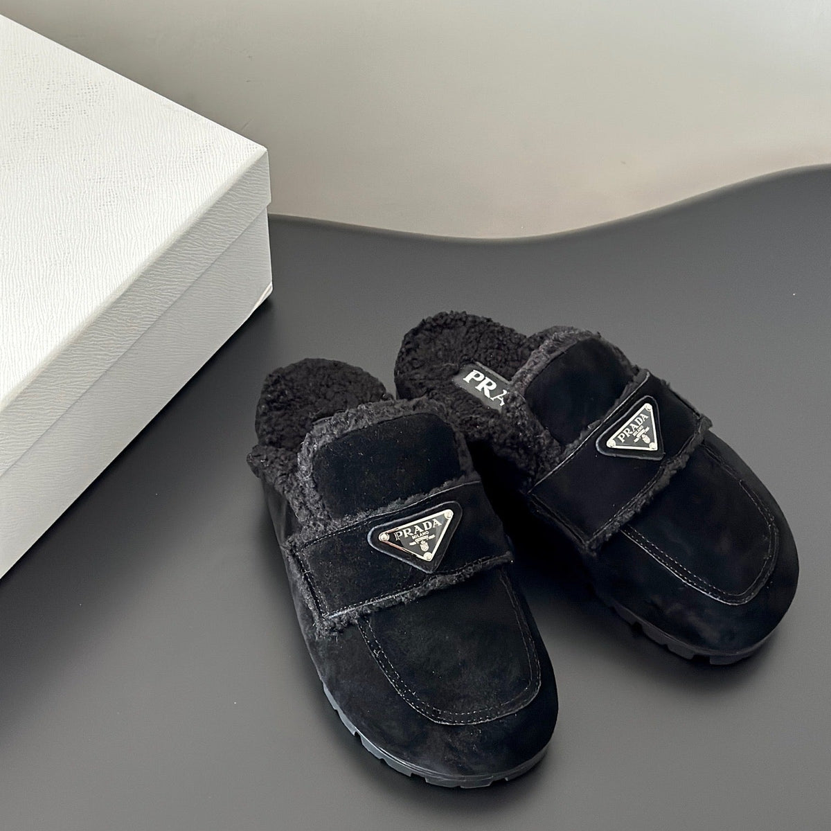 PD SHEARLING SLIPPERS