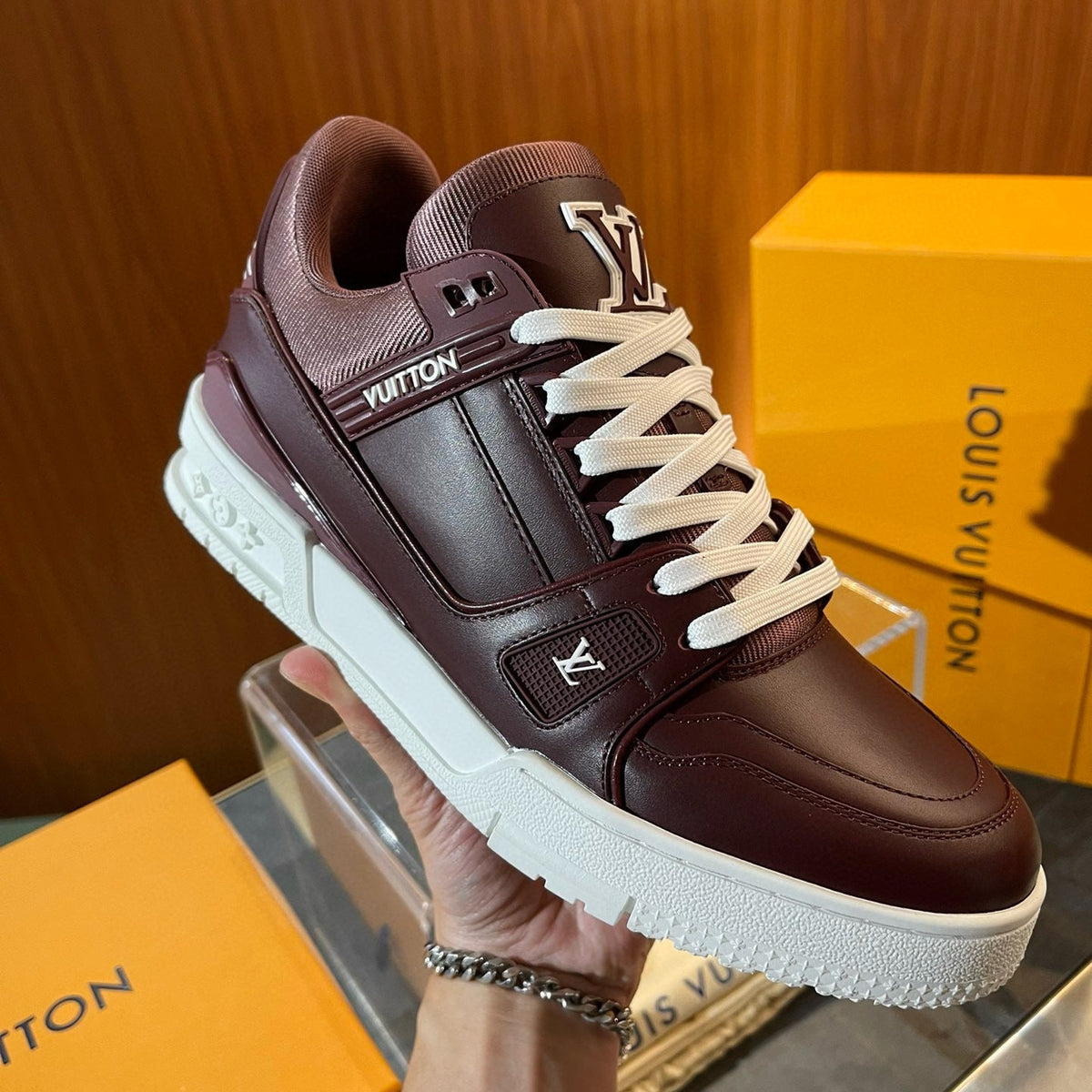 LOU TRAINERS