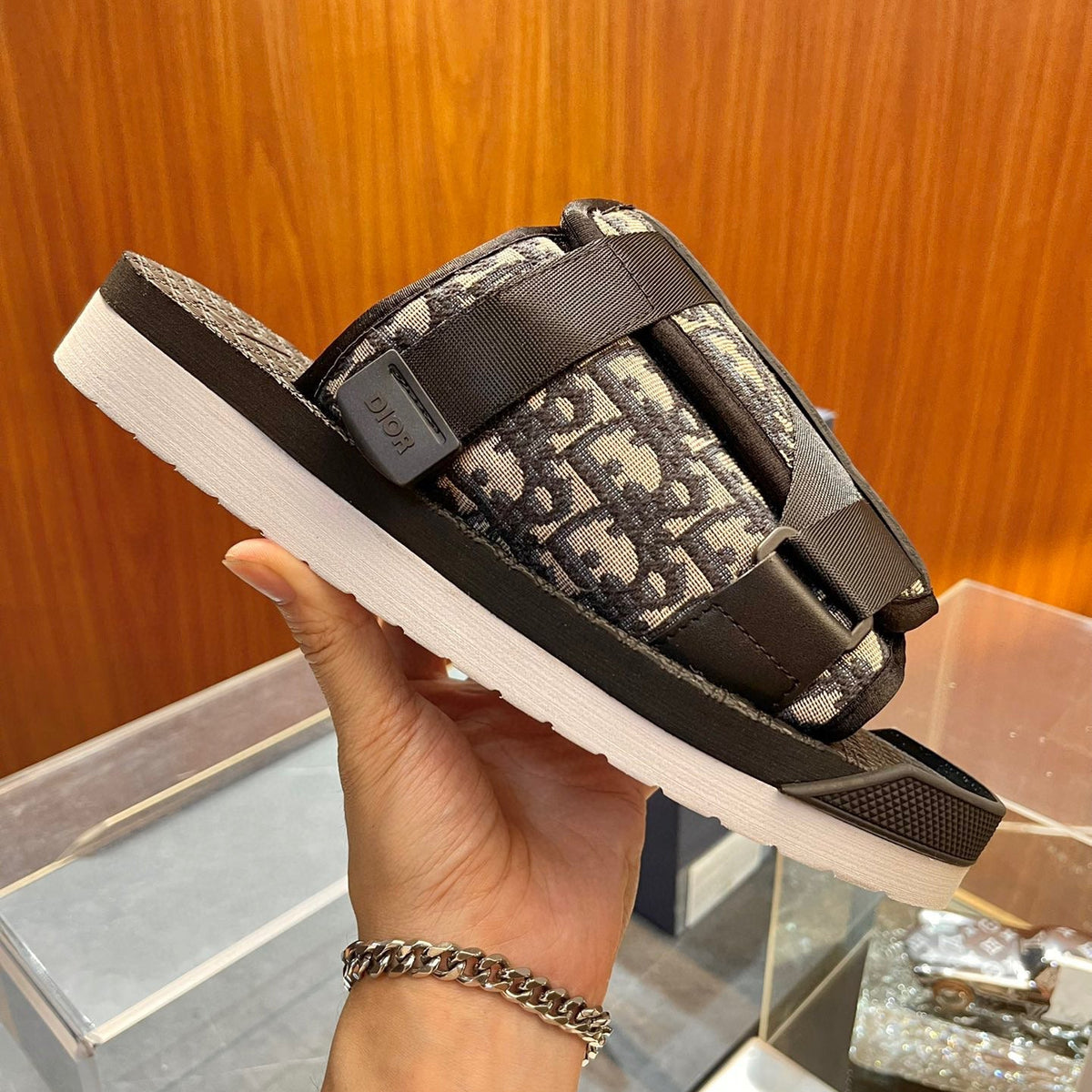 CD ALPHA SANDALS