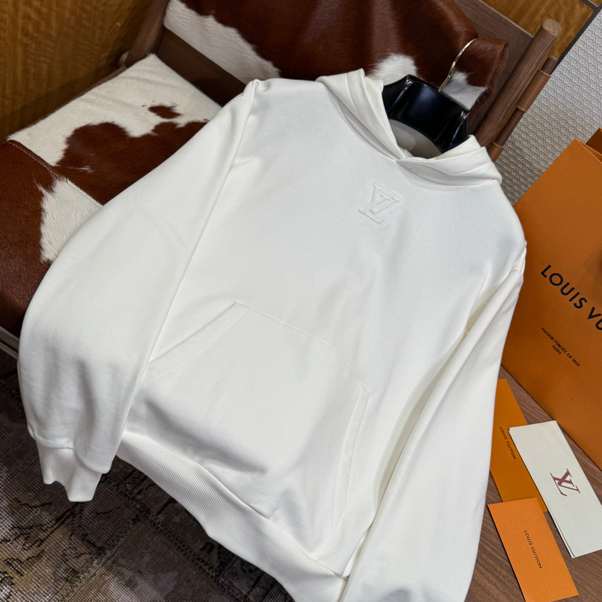 LOU HOODIE