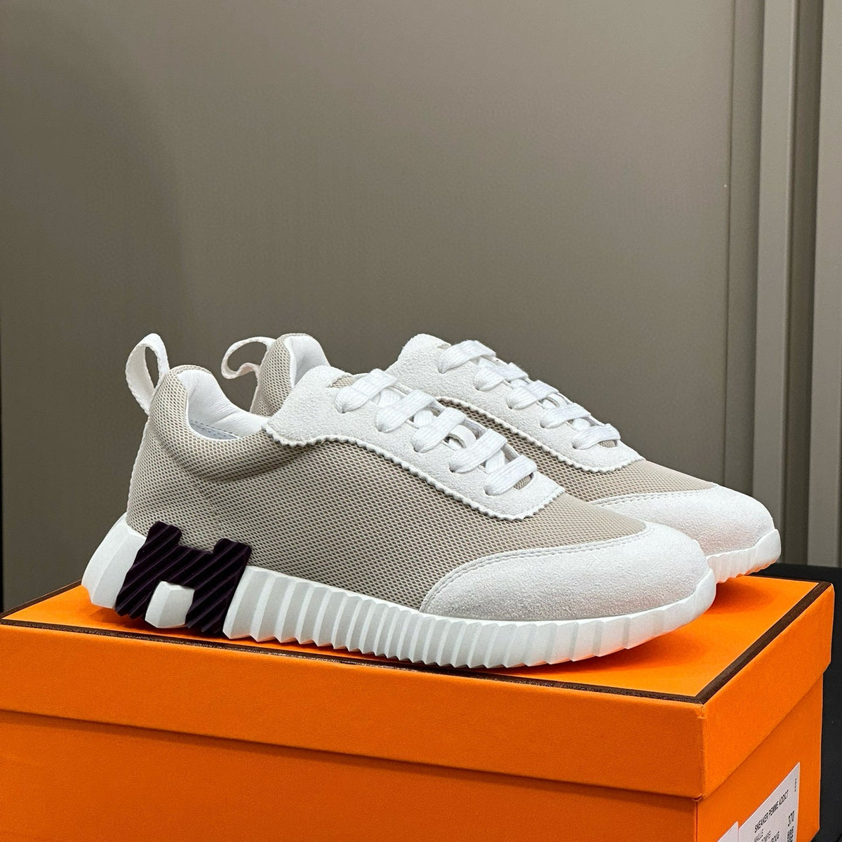 HERM BOUNCING SNEAKER