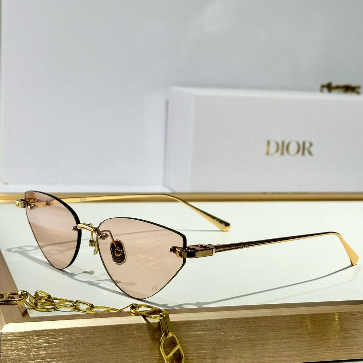 CD SUNGLASSES