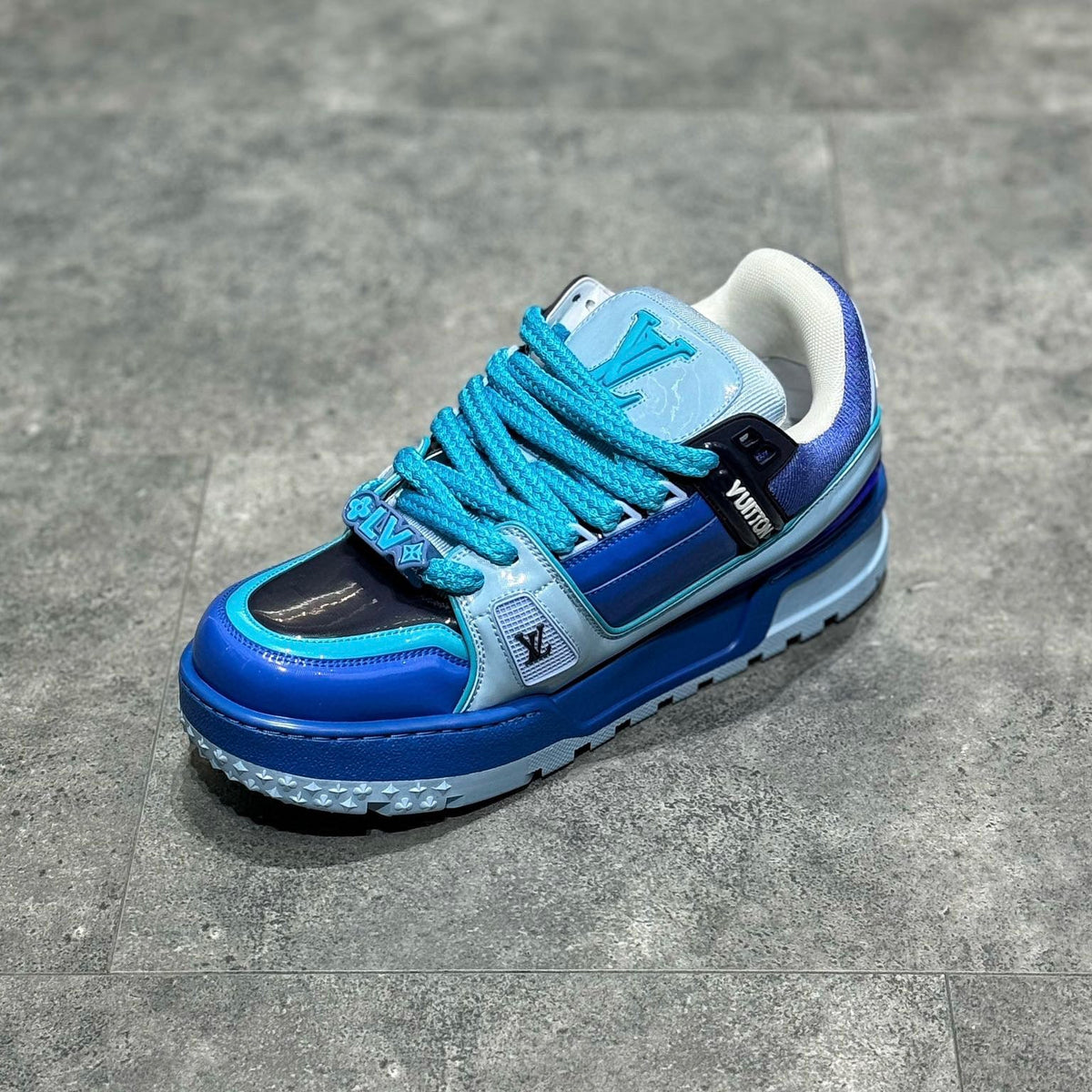 LOU TRAINERS