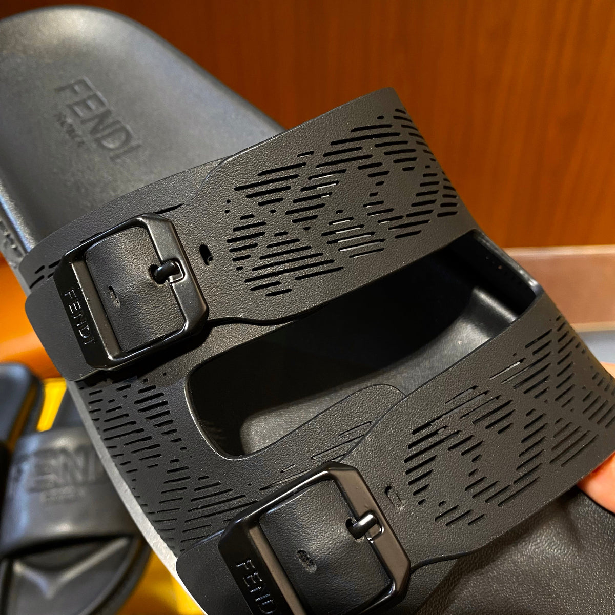 FEN SANDALS
