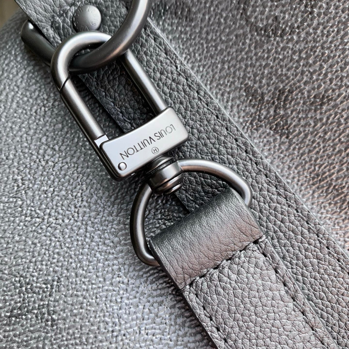 LOU KEEPALL BANDOULIÈRE 50 BAG