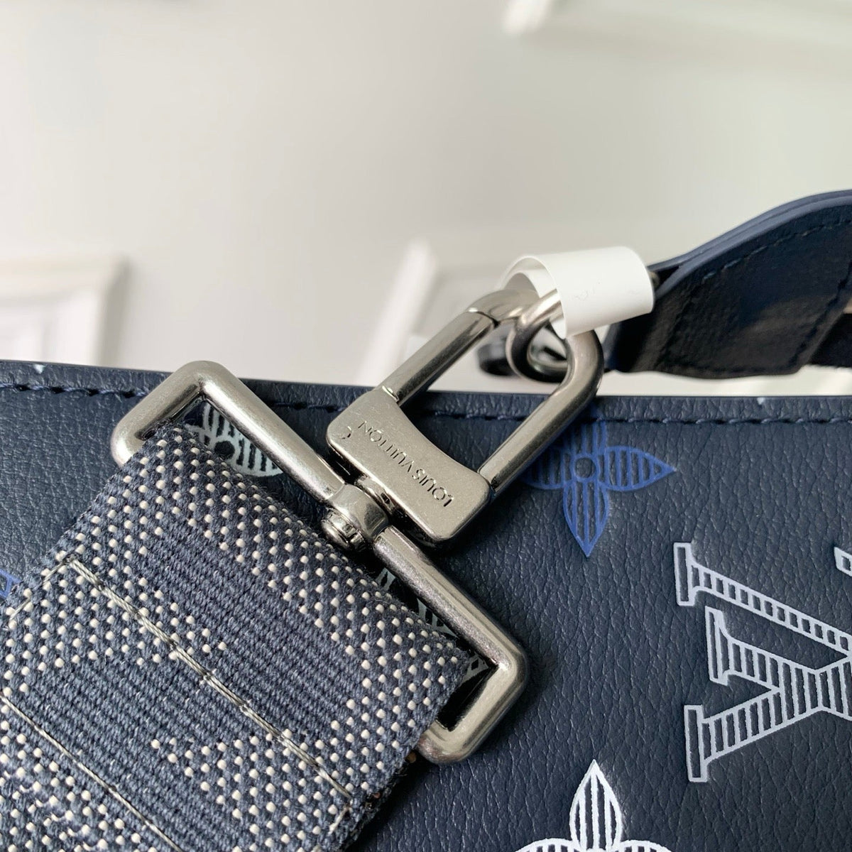 LOU GASTON WEARABLE WALLET