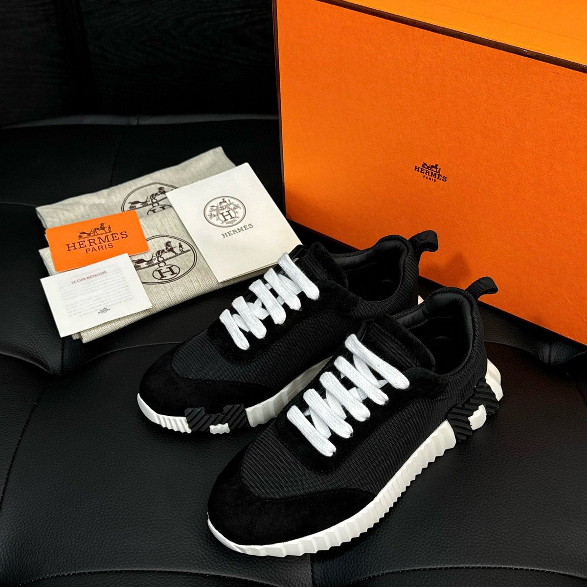 HERM BOUNCING SNEAKERS