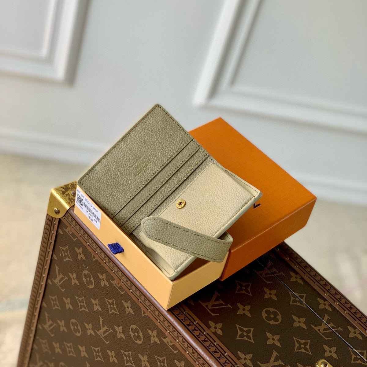 LOU LOW KEY COMPACT WALLET