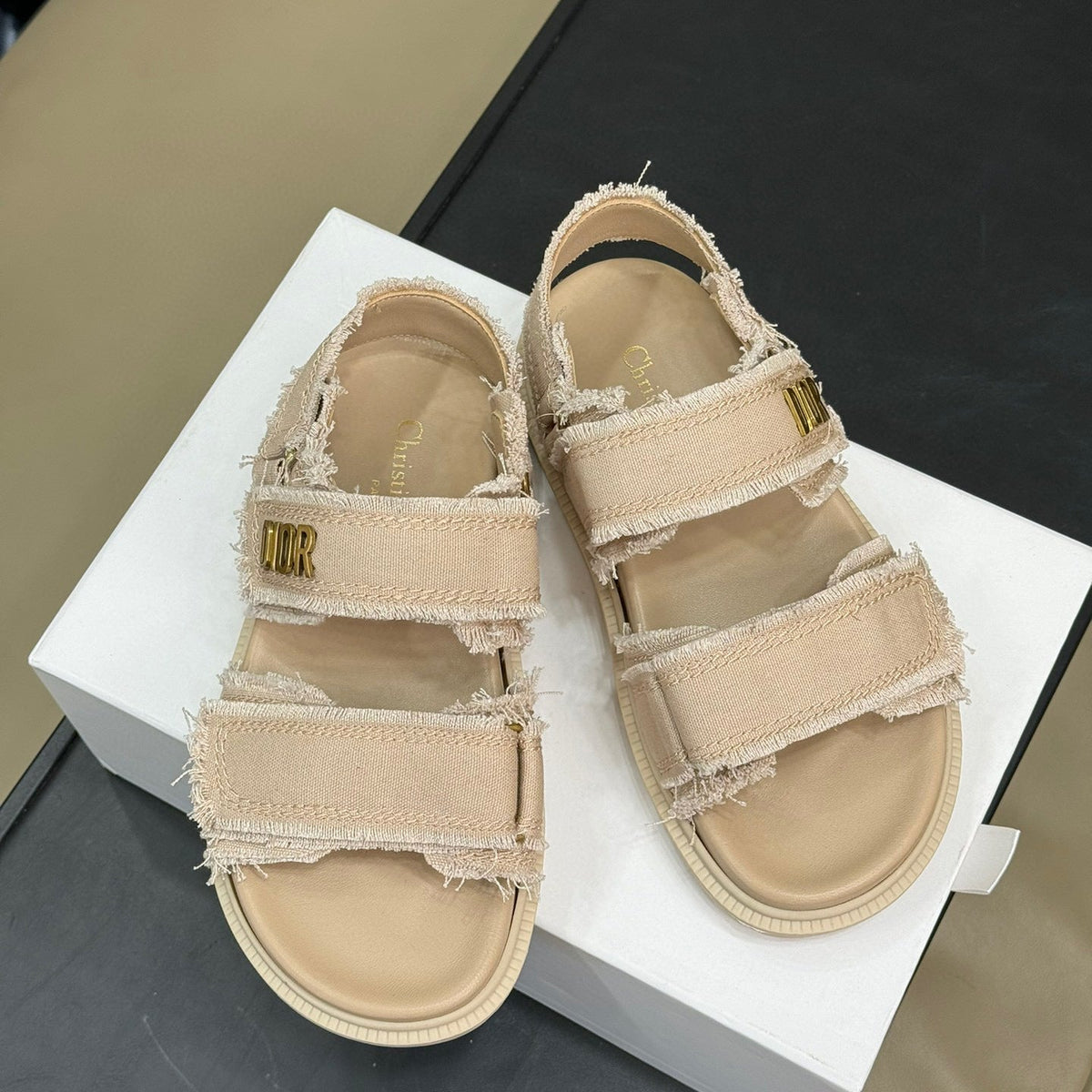 CD SANDALS