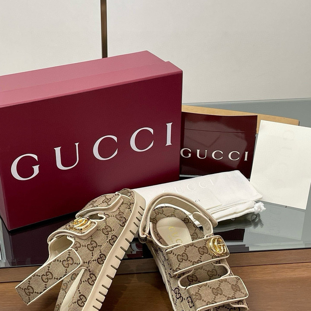 GG SANDALS