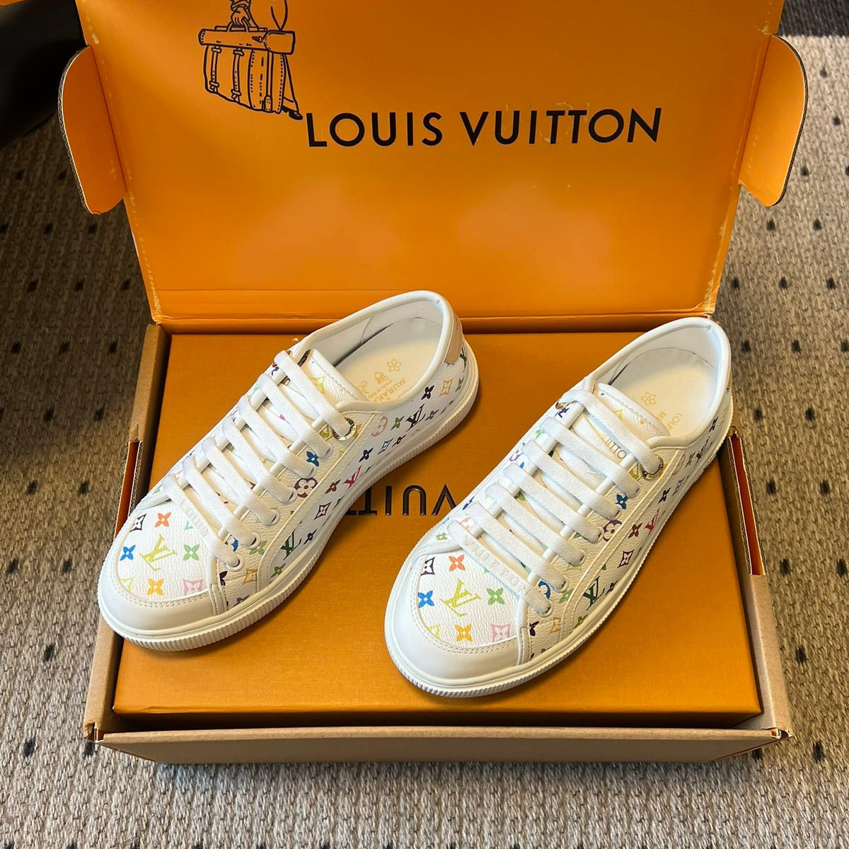 LOU x MURAKAMI LAGOON SNEAKER