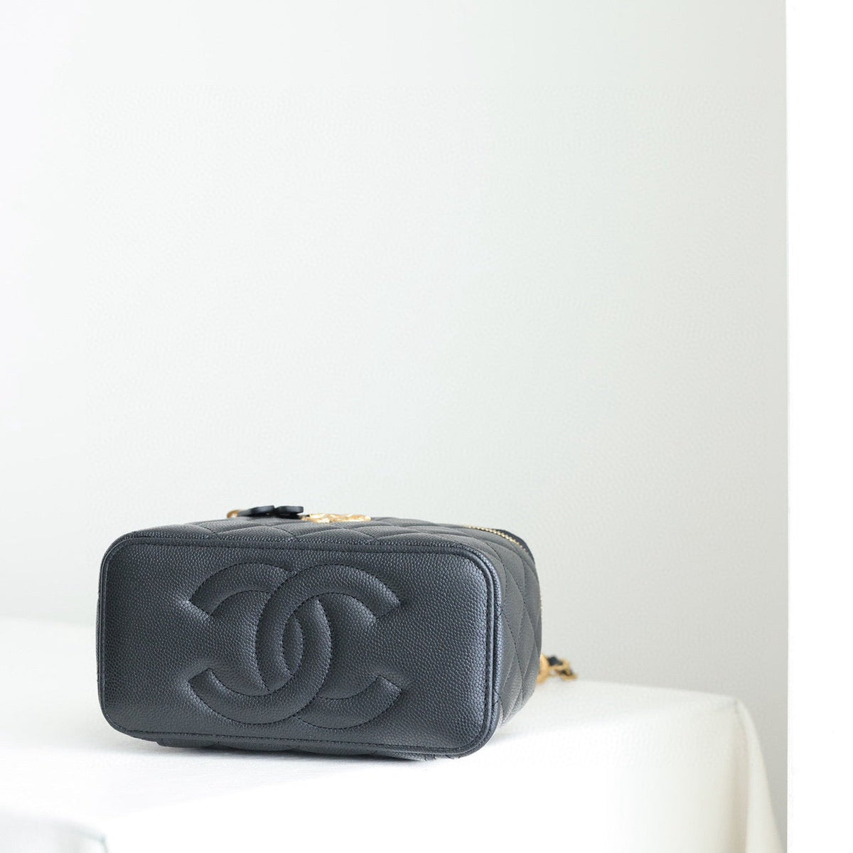CC 24S VANITY BAG