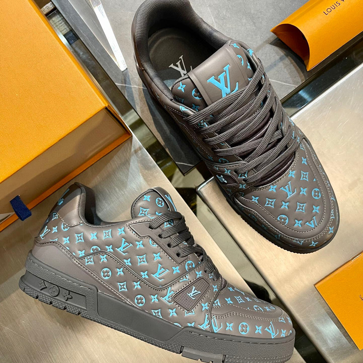 LOU TRAINERS