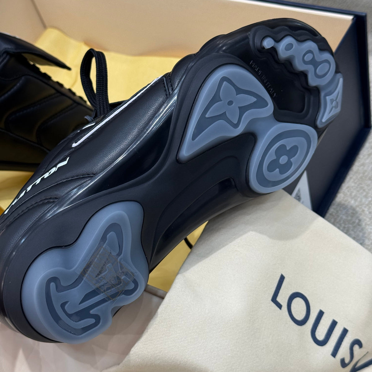 LOU FOOTPRINT SNEAKER