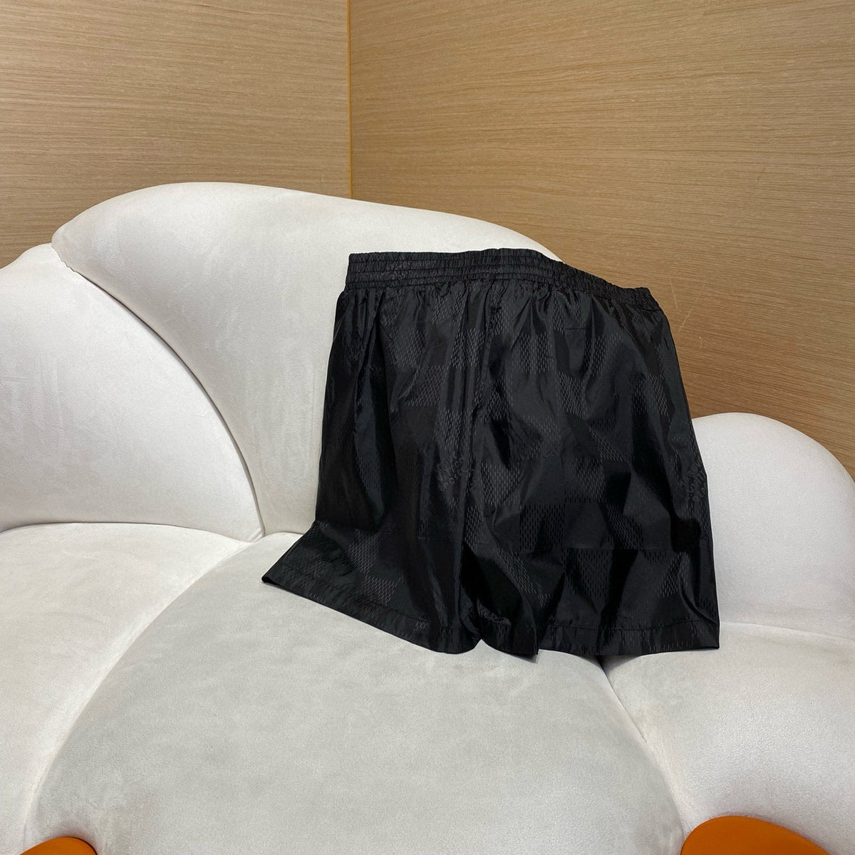 LOU SHORTS