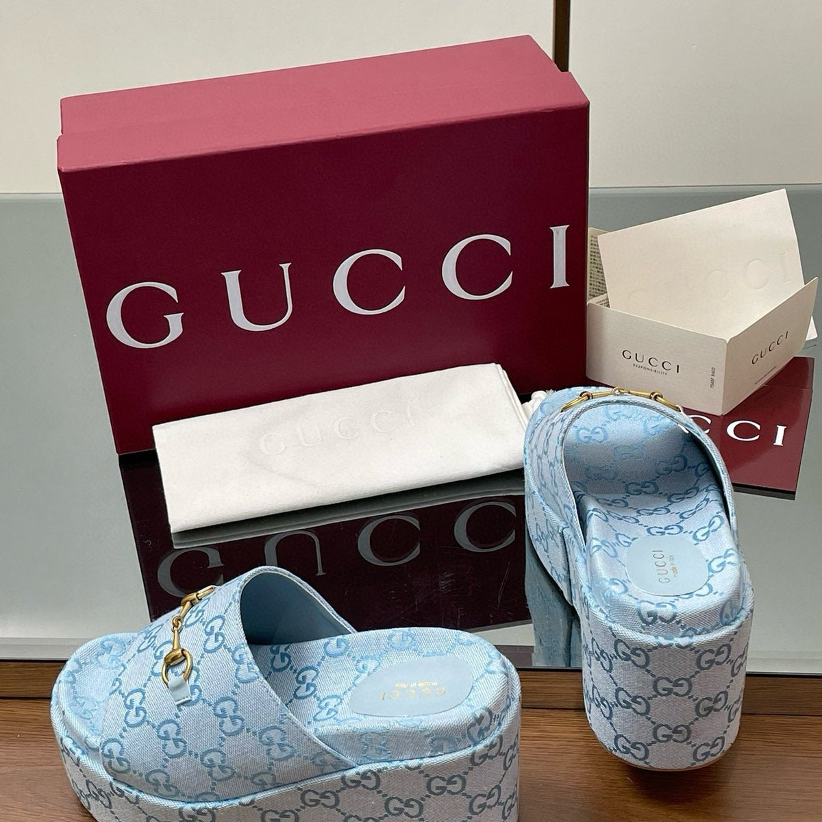 GG WEDGE SANDALS