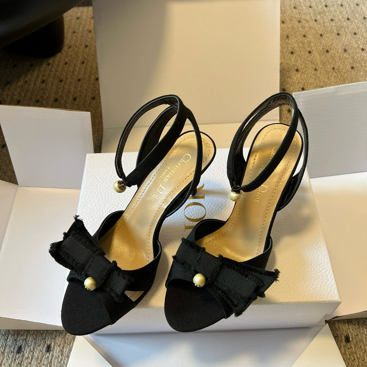 CD HEELS