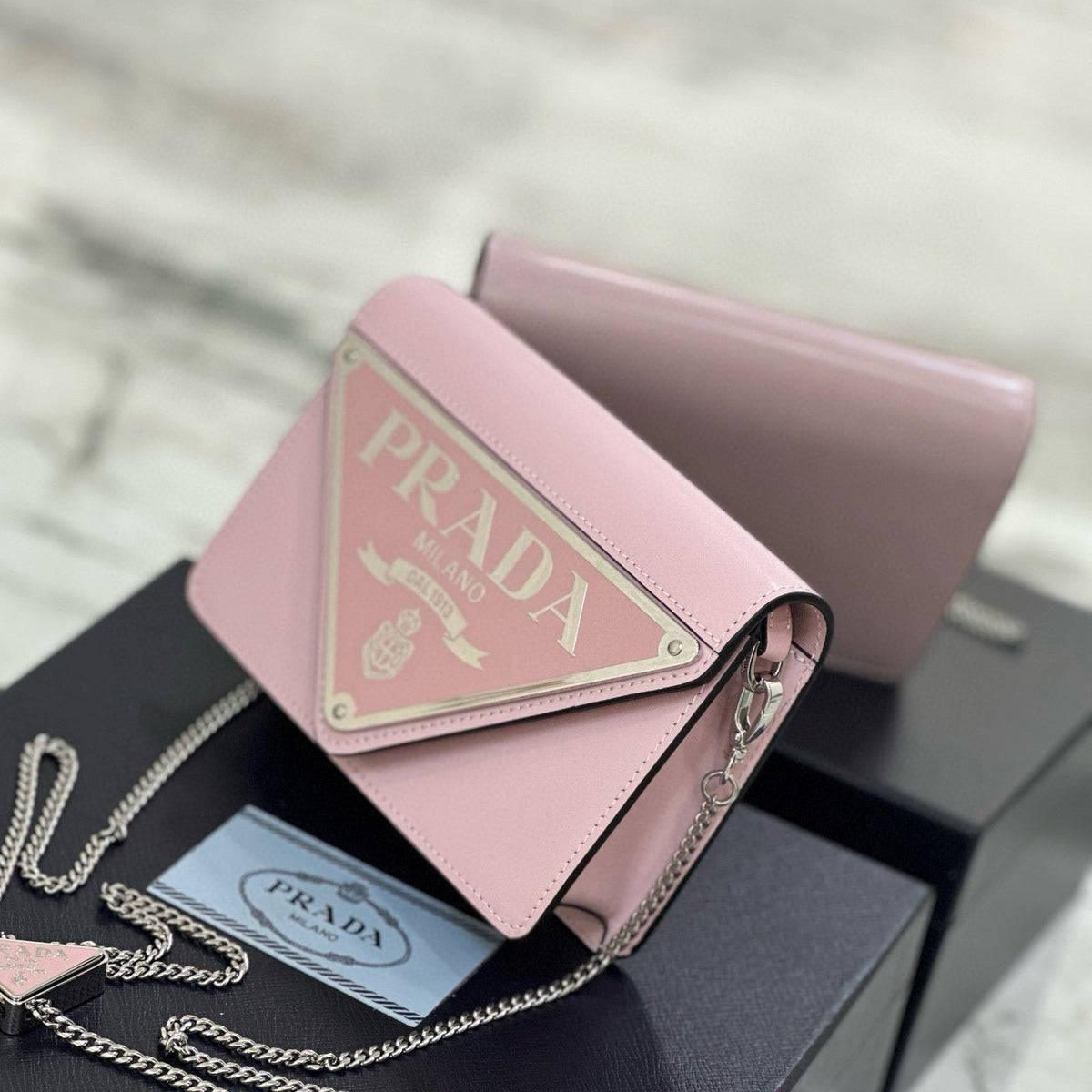 PD TRIANGLE LOGO BUFFED SHOULDER BAG