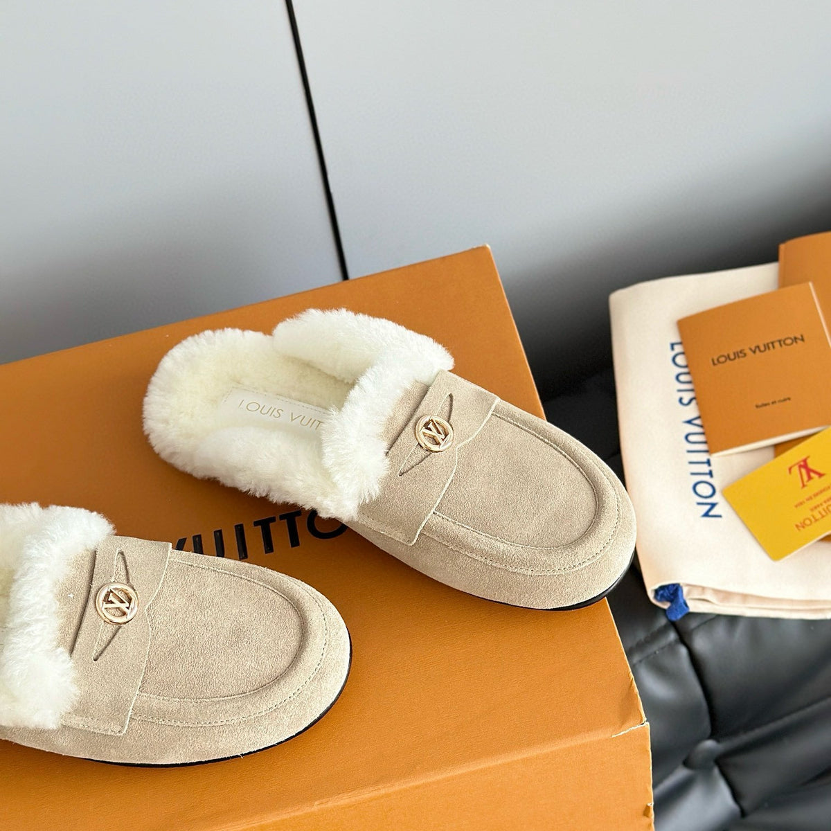 LOU SOHO OPEN BACK LOAFERS